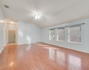 3315 Choir Street - Photo Thumbnail 5