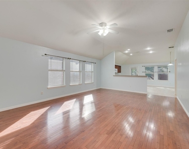 3315 Choir Street - Photo Thumbnail 2