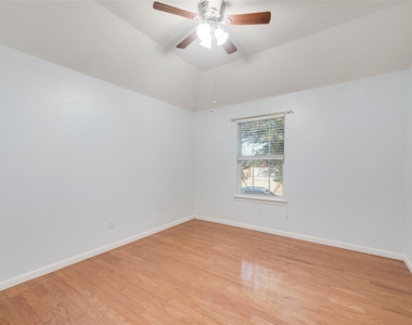 3315 Choir Street - Photo Thumbnail 12