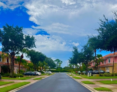 2306 Seminole Palms Drive - Photo Thumbnail 16
