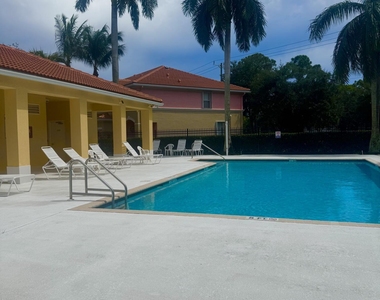 2306 Seminole Palms Drive - Photo Thumbnail 18