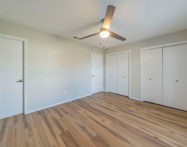 802 Birchwood Drive - Photo Thumbnail 6