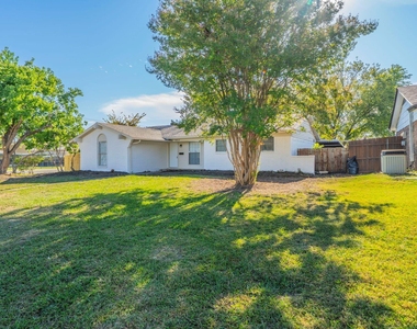 802 Birchwood Drive - Photo Thumbnail 11