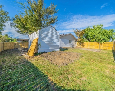 802 Birchwood Drive - Photo Thumbnail 14