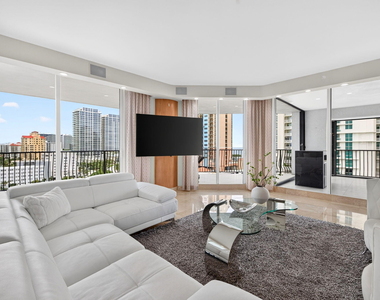 100 S Birch Road - Photo Thumbnail 8