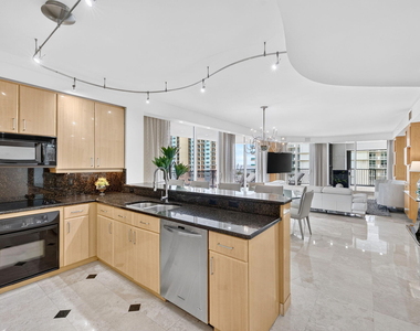 100 S Birch Road - Photo Thumbnail 33
