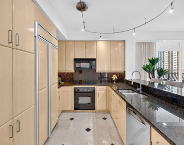 100 S Birch Road - Photo Thumbnail 35