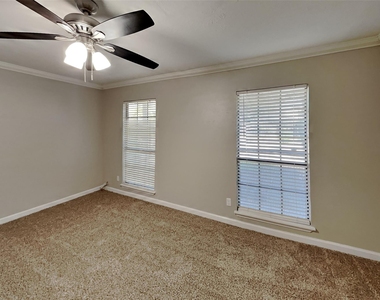 4129 Ballard Trail - Photo Thumbnail 7