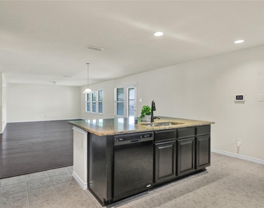 728 Snapdragon Lane - Photo Thumbnail 15