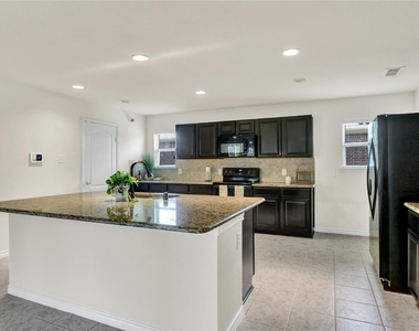 728 Snapdragon Lane - Photo Thumbnail 13