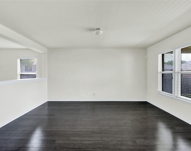 728 Snapdragon Lane - Photo Thumbnail 8
