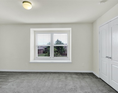 728 Snapdragon Lane - Photo Thumbnail 23