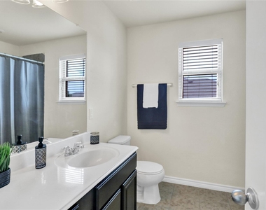 728 Snapdragon Lane - Photo Thumbnail 22