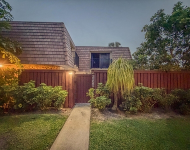 2552 Sw 15th Street - Photo Thumbnail 1