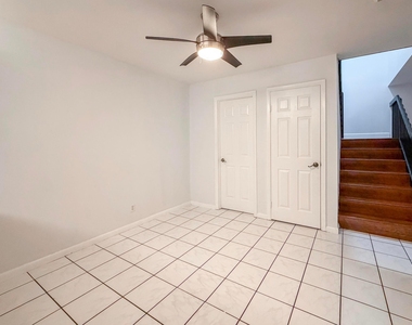 2552 Sw 15th Street - Photo Thumbnail 8