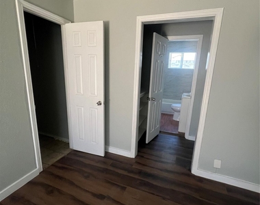 1417 Bennett Avenue - Photo Thumbnail 2