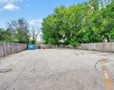 1417 Bennett Avenue - Photo Thumbnail 9