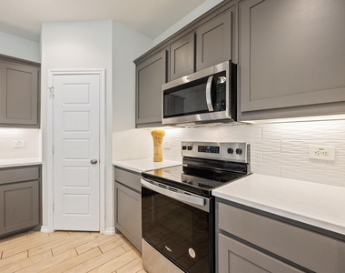 1652 Edgeway Drive - Photo Thumbnail 6