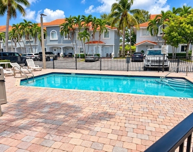 11657 Ne 18th Drive - Photo Thumbnail 11
