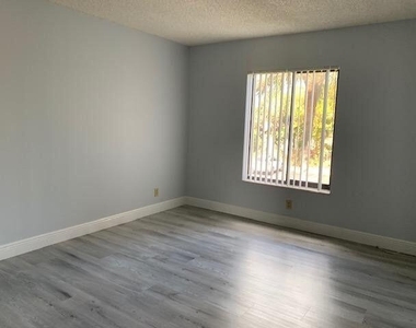 1111 Green Pine Boulevard - Photo Thumbnail 13