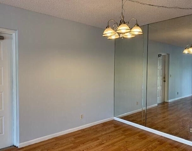 1111 Green Pine Boulevard - Photo Thumbnail 14
