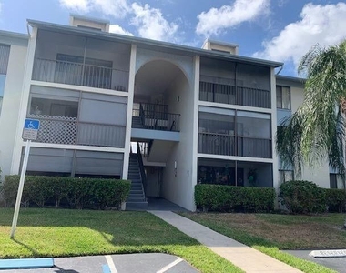 1111 Green Pine Boulevard - Photo Thumbnail 2