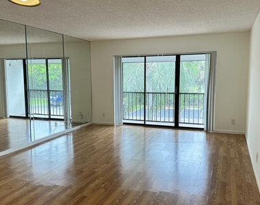 1111 Green Pine Boulevard - Photo Thumbnail 23