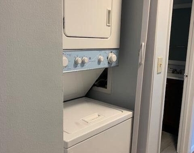 1111 Green Pine Boulevard - Photo Thumbnail 16