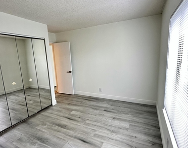 1111 Green Pine Boulevard - Photo Thumbnail 32
