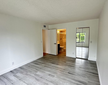 1111 Green Pine Boulevard - Photo Thumbnail 30