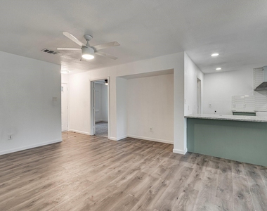 2110 Aggie Drive - Photo Thumbnail 8