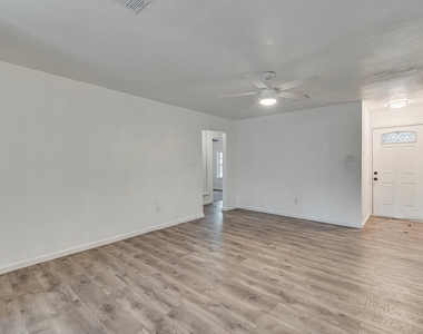 2110 Aggie Drive - Photo Thumbnail 9