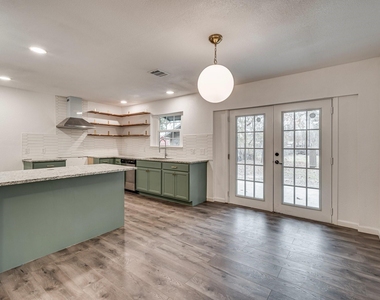 2110 Aggie Drive - Photo Thumbnail 10