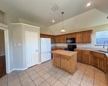 5932 Highcrest Drive - Photo Thumbnail 9