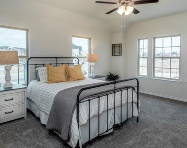 2240 Lasso Court - Photo Thumbnail 5