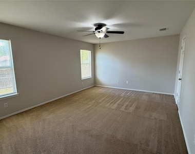 12540 Foxpaw Trail - Photo Thumbnail 7