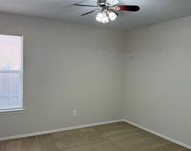 12540 Foxpaw Trail - Photo Thumbnail 8