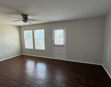 12540 Foxpaw Trail - Photo Thumbnail 6
