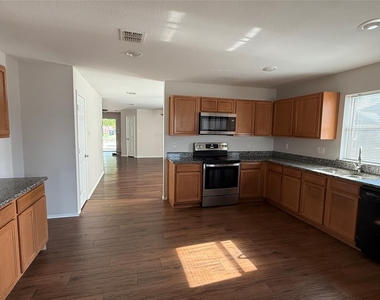 12540 Foxpaw Trail - Photo Thumbnail 5