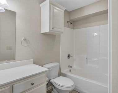1712 S Waco Street - Photo Thumbnail 20