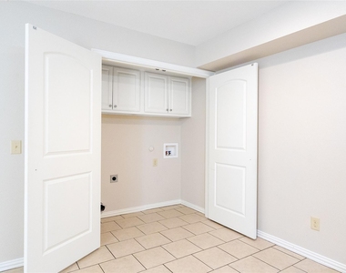 1712 S Waco Street - Photo Thumbnail 17