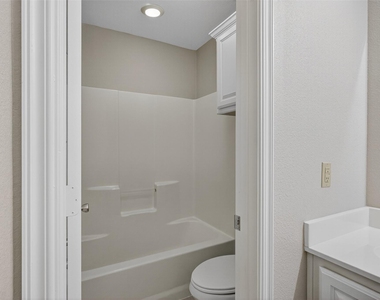 1712 S Waco Street - Photo Thumbnail 25