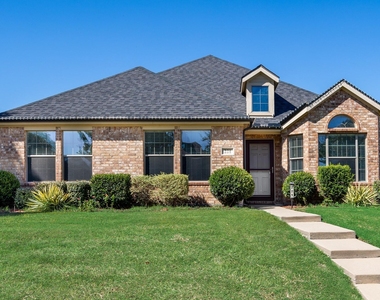 221 Cliffbrook Drive - Photo Thumbnail 1