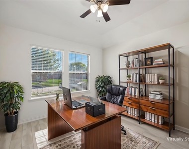 221 Cliffbrook Drive - Photo Thumbnail 16