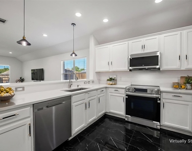 221 Cliffbrook Drive - Photo Thumbnail 4