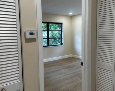 8603 Nw 35th Street - Photo Thumbnail 6
