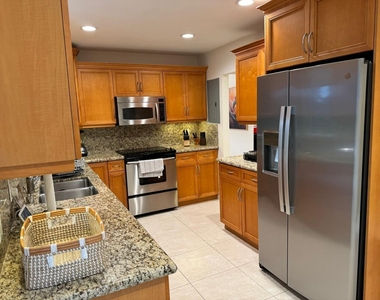 21708 Tall Palm Circle - Photo Thumbnail 4