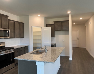 503 Spur Ridge - Photo Thumbnail 4