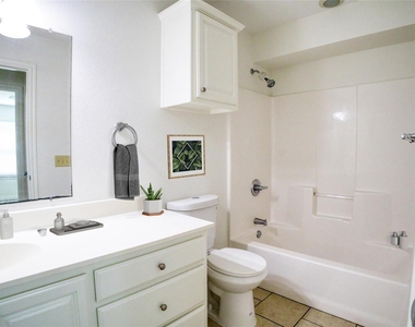 1708 S Waco Street - Photo Thumbnail 19
