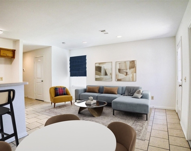 1708 S Waco Street - Photo Thumbnail 4